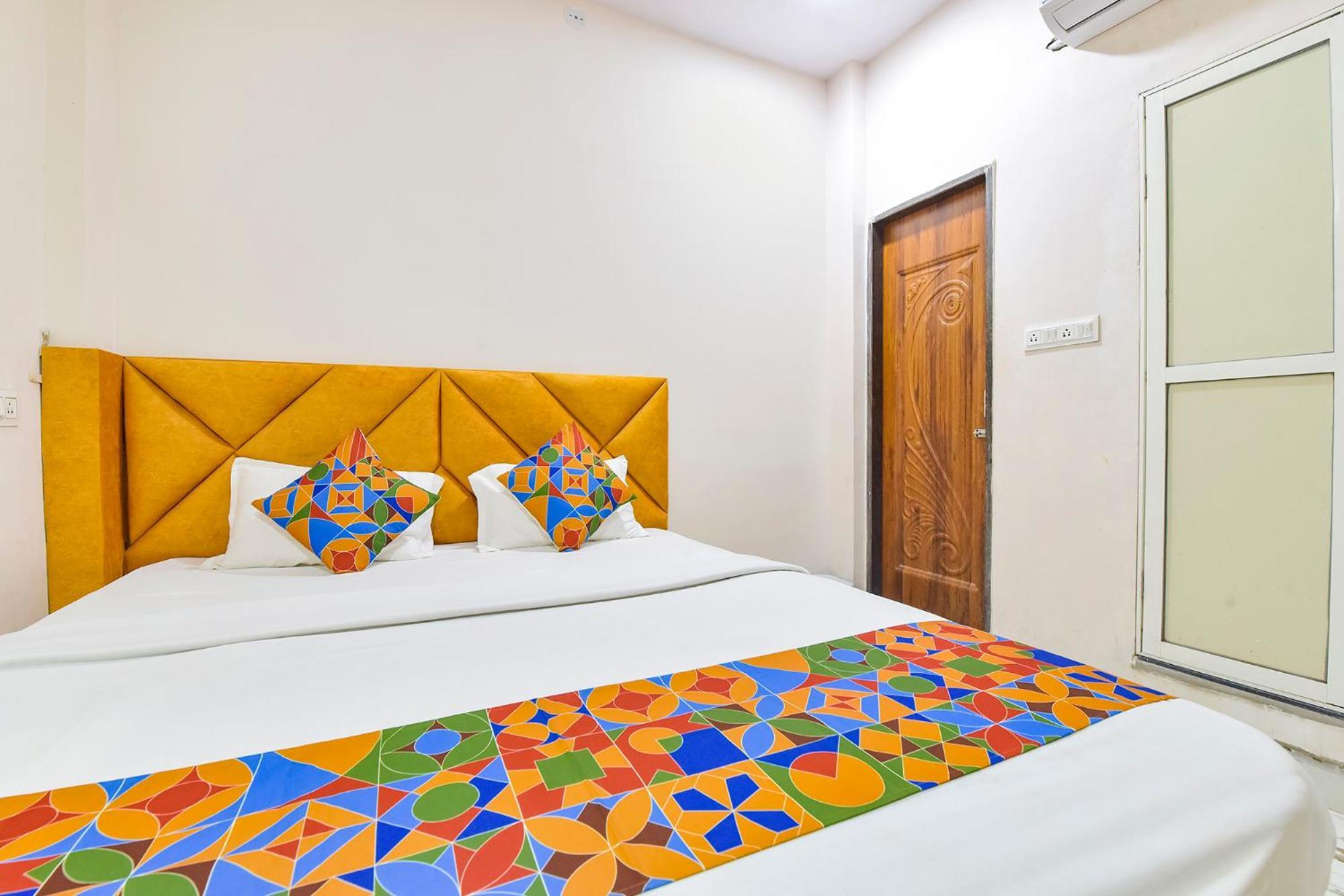 Fabhotel Somnath Ujjain Esterno foto