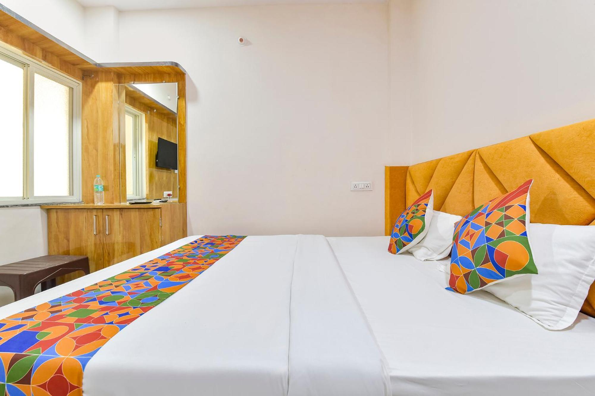 Fabhotel Somnath Ujjain Esterno foto