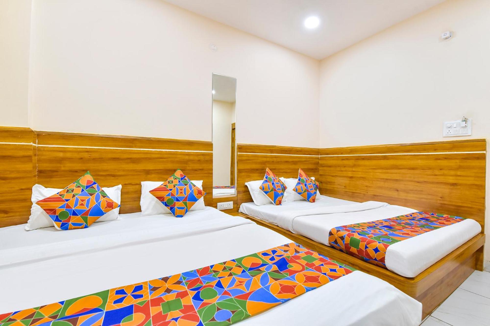 Fabhotel Somnath Ujjain Esterno foto