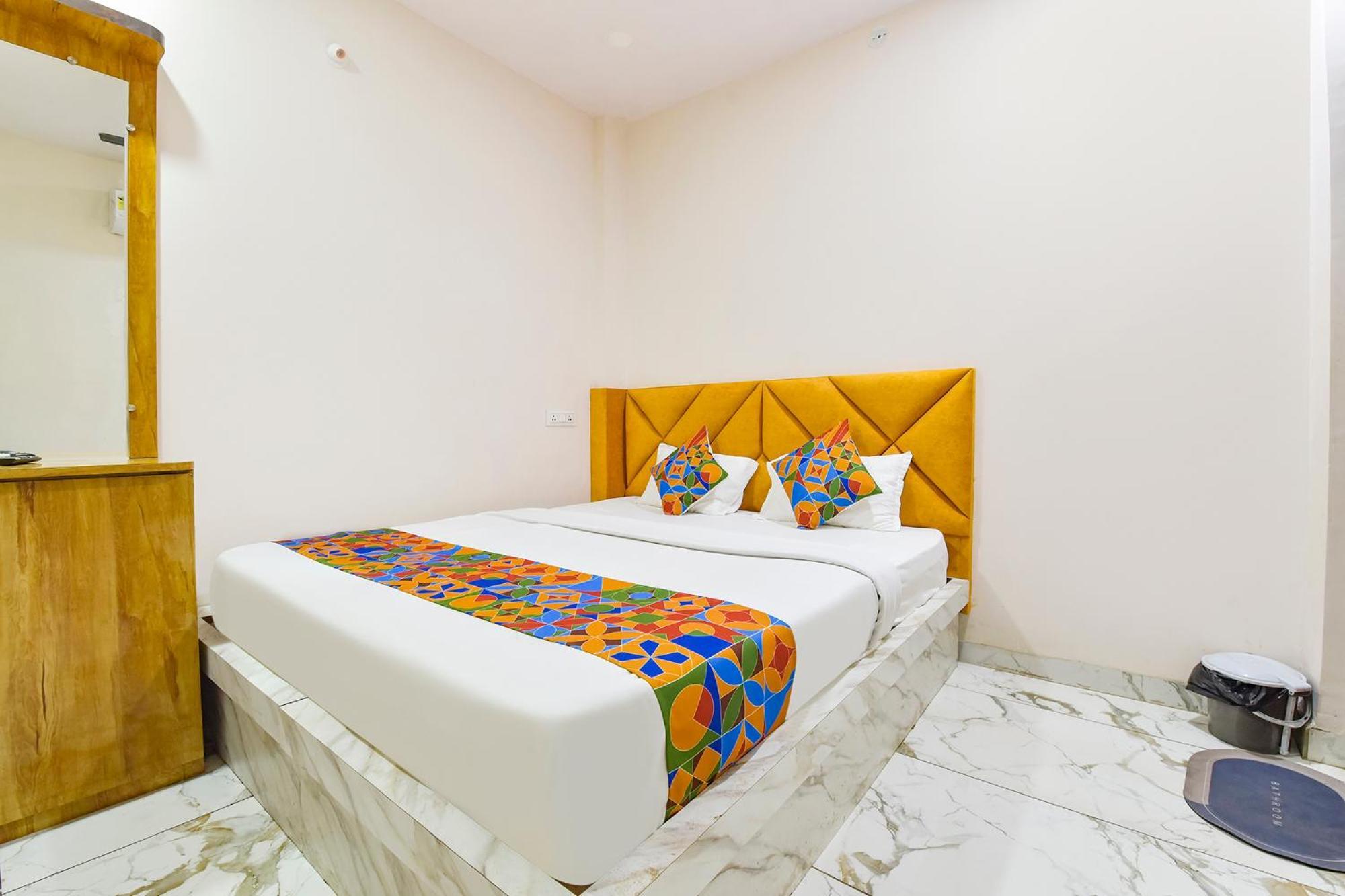 Fabhotel Somnath Ujjain Esterno foto